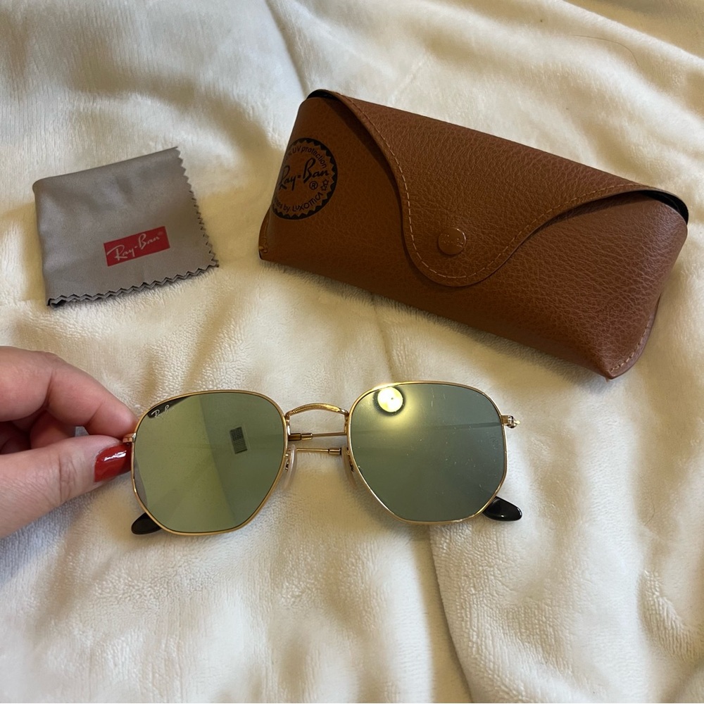 Ray-Ban Classic Gold Frame with Green Lenses Sunglasses